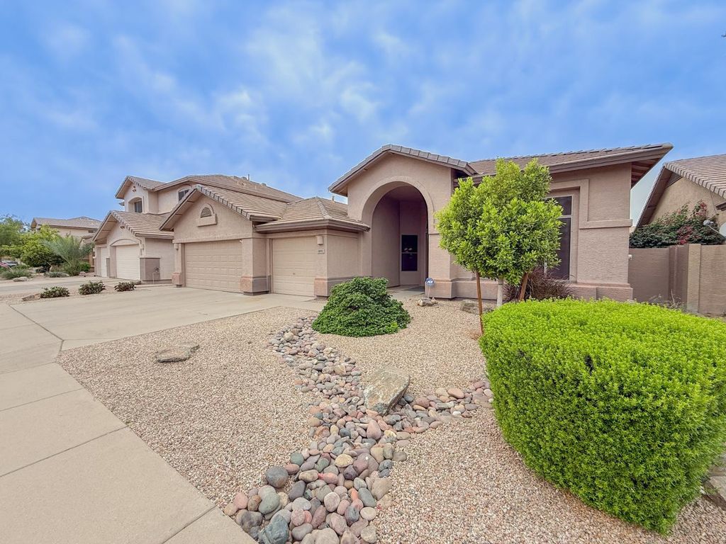 890 N Bullmoose Drive, Chandler, AZ 85224