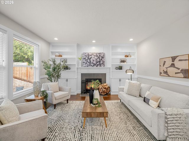 10719 Nw HARDING Ct, Portland, OR 97229