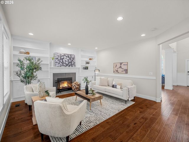 10719 Nw HARDING Ct, Portland, OR 97229