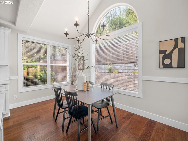 10719 Nw HARDING Ct, Portland, OR 97229