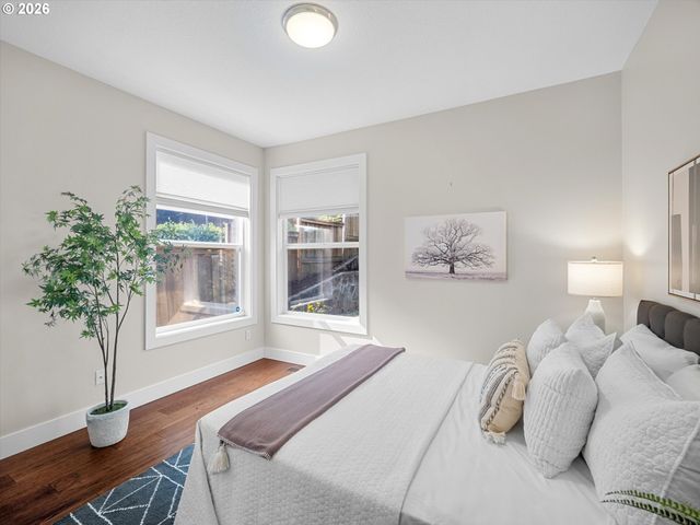 10719 Nw HARDING Ct, Portland, OR 97229