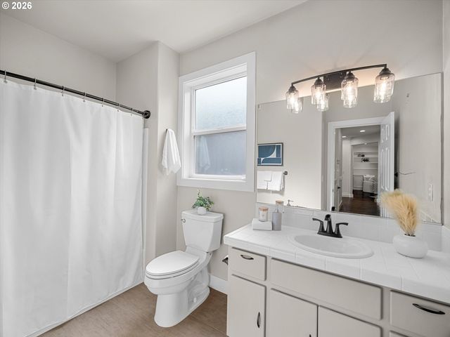 10719 Nw HARDING Ct, Portland, OR 97229
