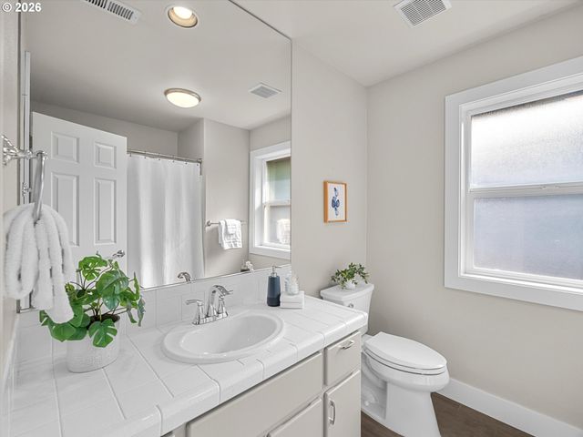 10719 Nw HARDING Ct, Portland, OR 97229
