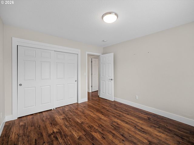 10719 Nw HARDING Ct, Portland, OR 97229