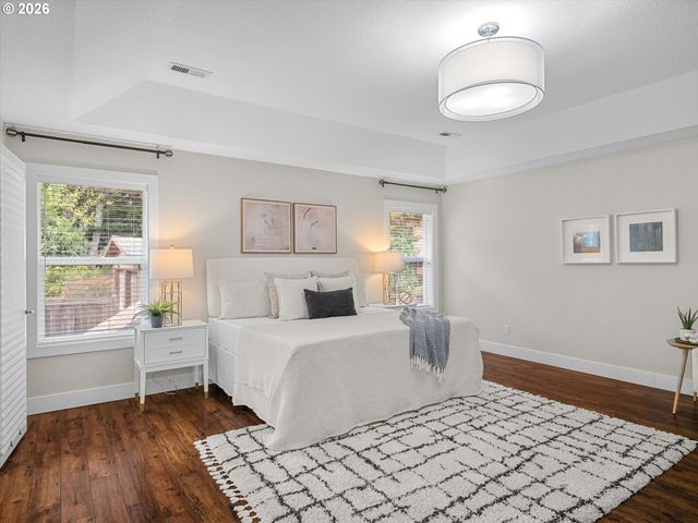 10719 Nw HARDING Ct, Portland, OR 97229