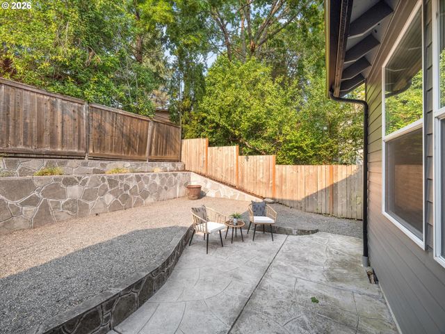 10719 Nw HARDING Ct, Portland, OR 97229