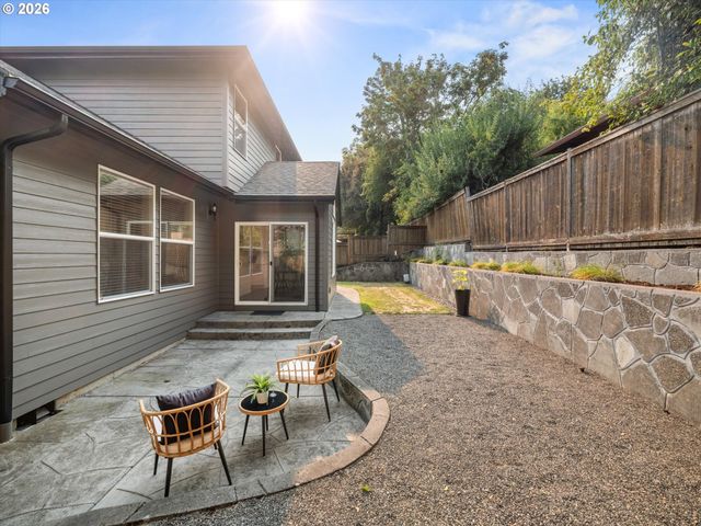 10719 Nw HARDING Ct, Portland, OR 97229