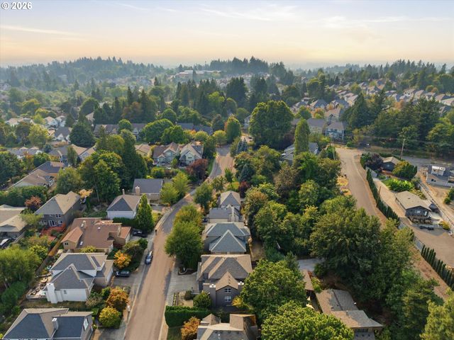 10719 Nw HARDING Ct, Portland, OR 97229
