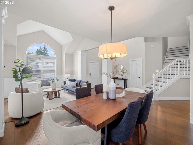 10719 Nw HARDING Ct, Portland, OR 97229