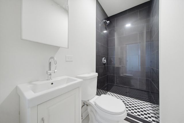 1446 E 71st Place, Chicago, IL 60619