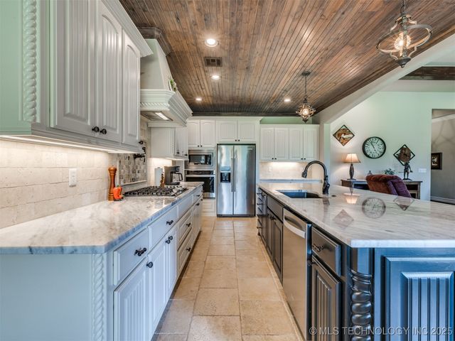 19460 E Boulder Drive, Owasso, OK 74055
