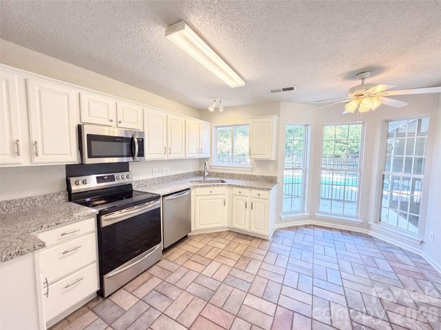 3016 Wyntree Court, Matthews, NC 28104