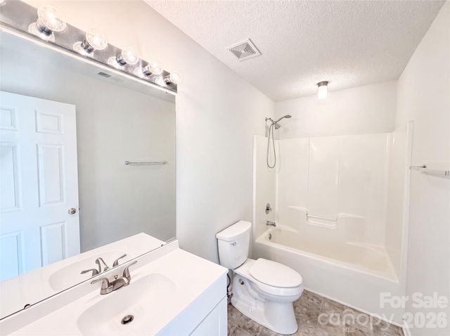 3016 Wyntree Court, Matthews, NC 28104