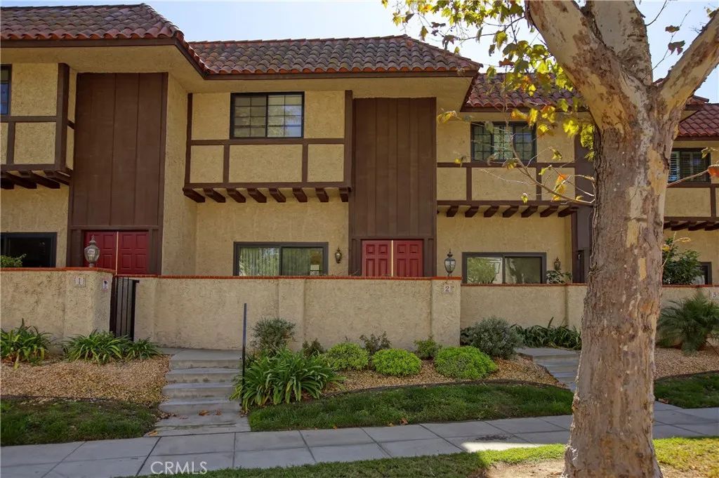 400 W Riverside Drive 2, Burbank, CA 91506