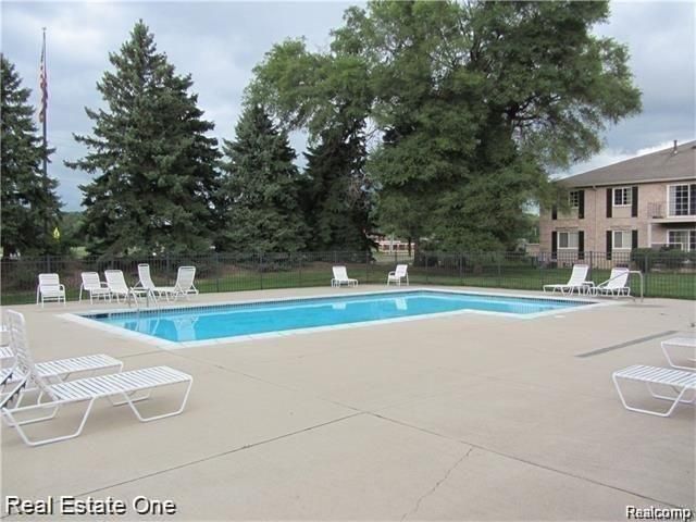 6121 ORCHARD LAKE 202, West Bloomfield Charter Township, MI 48322