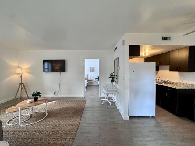 202 Lucerne Avenue Unit 13a, Lake Worth Beach, FL 33460