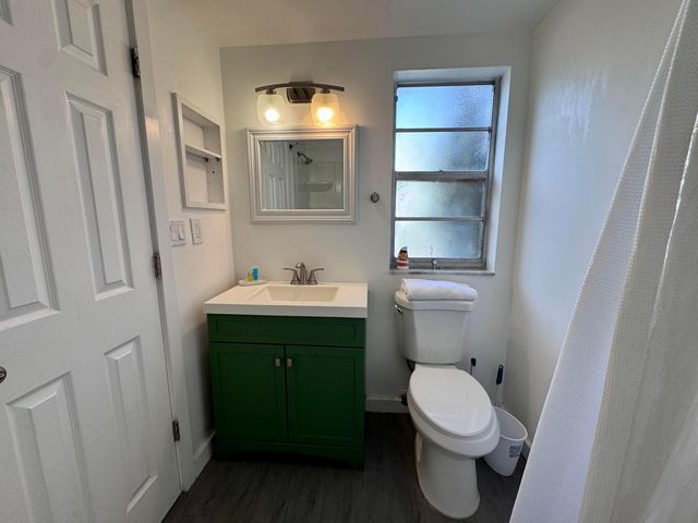 202 Lucerne Avenue Unit 13a, Lake Worth Beach, FL 33460