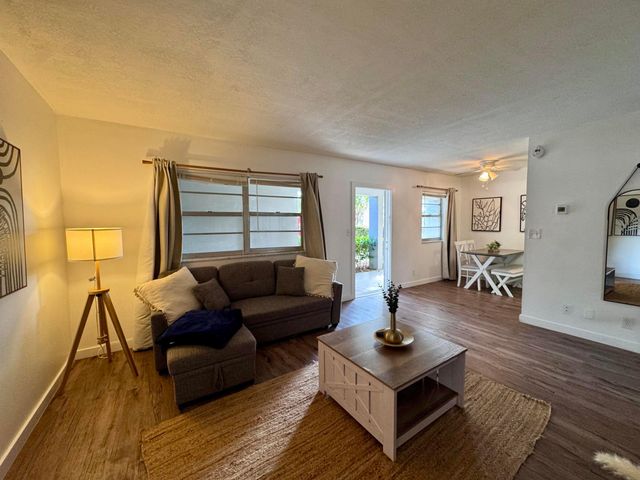 202 Lucerne Avenue Unit 13a, Lake Worth Beach, FL 33460