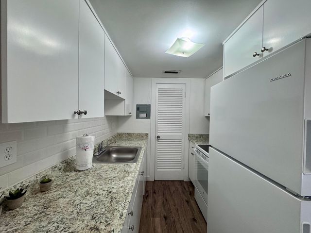 202 Lucerne Avenue Unit 13a, Lake Worth Beach, FL 33460