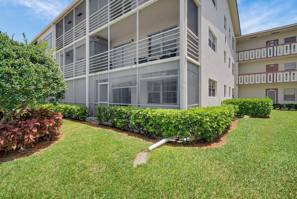 Image 14 of property listing at 47 Preston B, Boca Raton, FL 33434