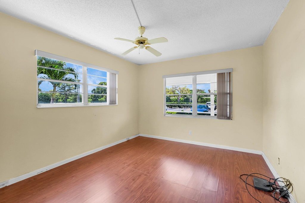 Image 8 of property listing at 47 Preston B, Boca Raton, FL 33434