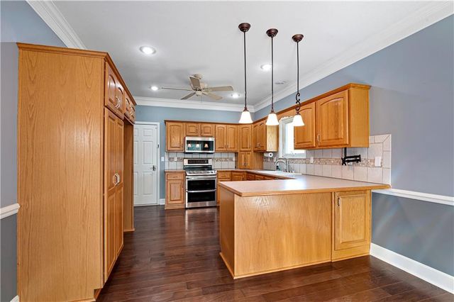 8699 Penner Avenue, De Soto, KS 66018