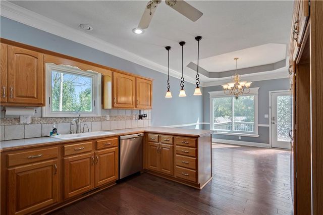 8699 Penner Avenue, De Soto, KS 66018