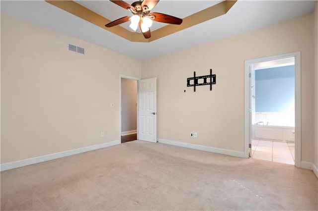8699 Penner Avenue, De Soto, KS 66018