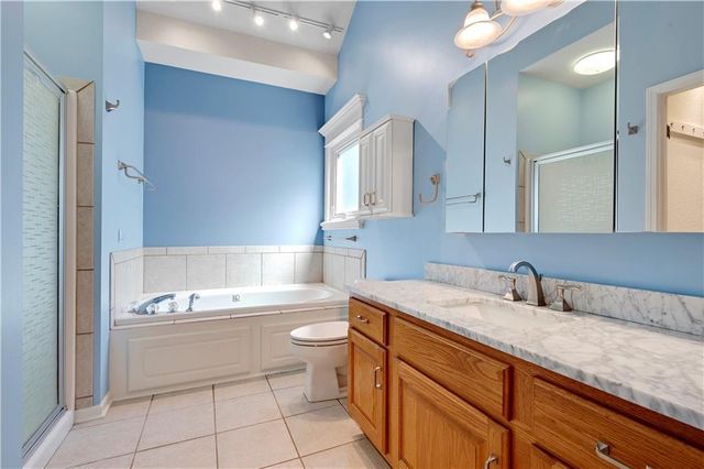 8699 Penner Avenue, De Soto, KS 66018