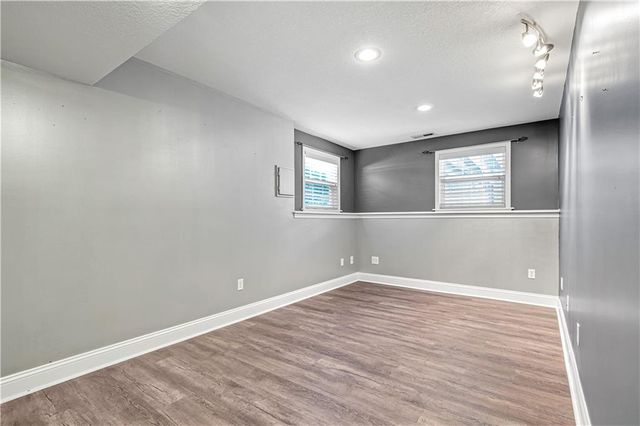 8699 Penner Avenue, De Soto, KS 66018