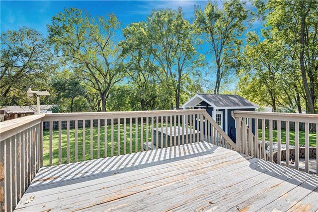 8699 Penner Avenue, De Soto, KS 66018