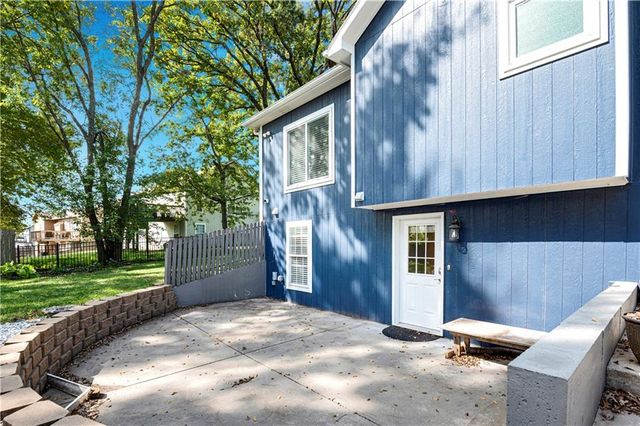 8699 Penner Avenue, De Soto, KS 66018