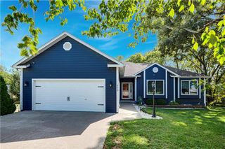 8699 Penner Avenue, De Soto, KS 66018