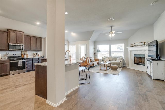1325 Elk Ridge Drive, Crowley, TX 76036