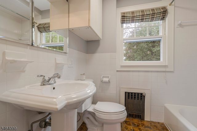 124 College Pl, South Orange Village Twp., NJ 07079