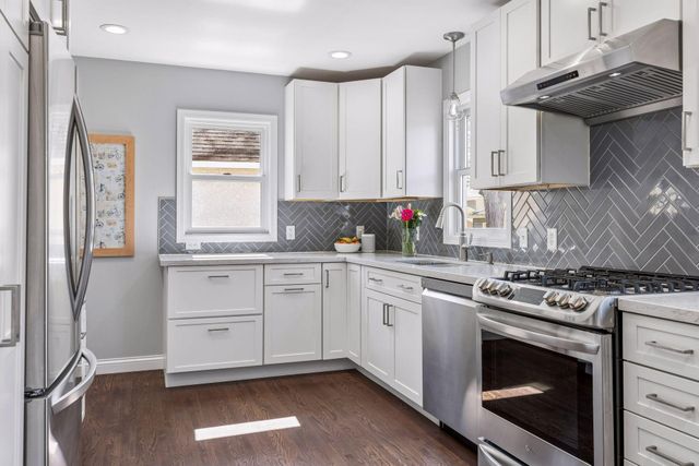 2718 Hampshire Avenue S, Saint Louis Park, MN 55426