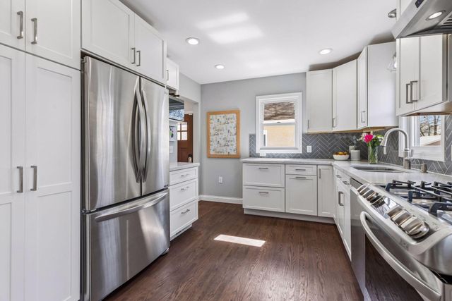 2718 Hampshire Avenue S, Saint Louis Park, MN 55426