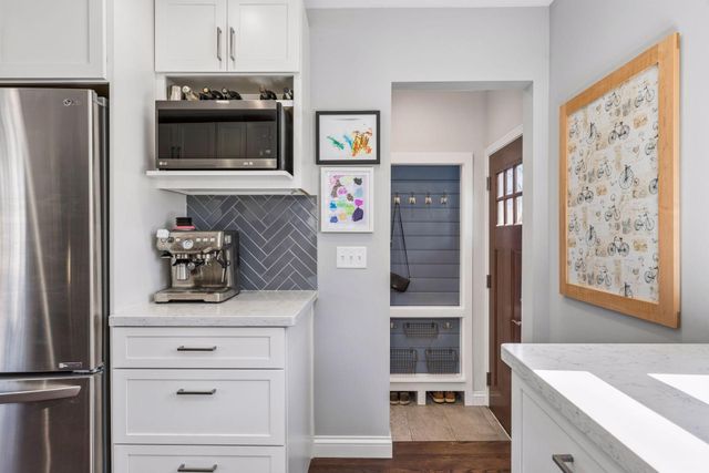 2718 Hampshire Avenue S, Saint Louis Park, MN 55426