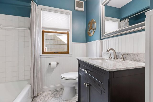 2718 Hampshire Avenue S, Saint Louis Park, MN 55426