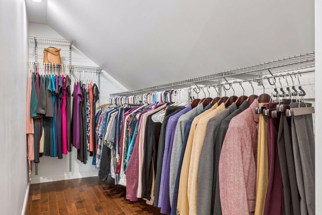 2718 Hampshire Avenue S, Saint Louis Park, MN 55426