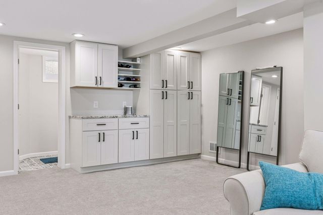 2718 Hampshire Avenue S, Saint Louis Park, MN 55426