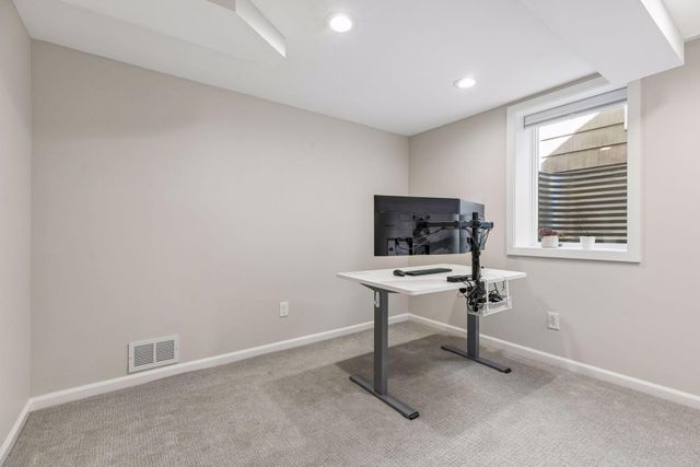 2718 Hampshire Avenue S, Saint Louis Park, MN 55426