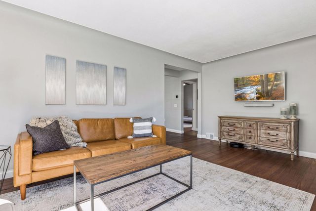 2718 Hampshire Avenue S, Saint Louis Park, MN 55426