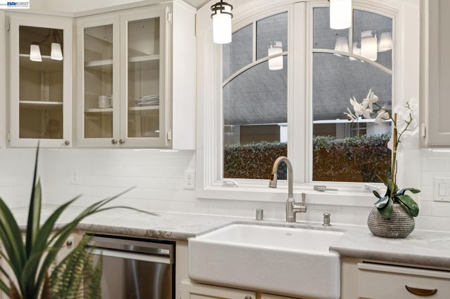 194 Kottinger Dr, Pleasanton, CA 94566