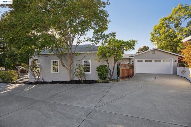 194 Kottinger Dr, Pleasanton, CA 94566