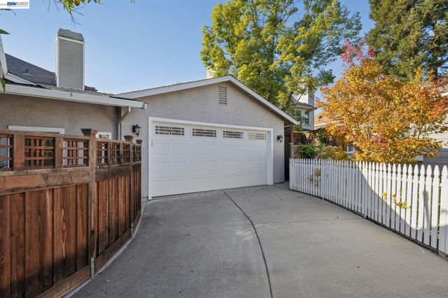 194 Kottinger Dr, Pleasanton, CA 94566