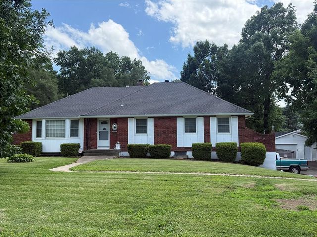 11805 E 48th Street, Kansas City, MO 64133