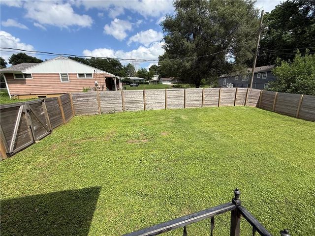 11805 E 48th Street, Kansas City, MO 64133
