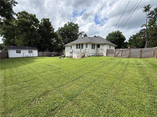 11805 E 48th Street, Kansas City, MO 64133