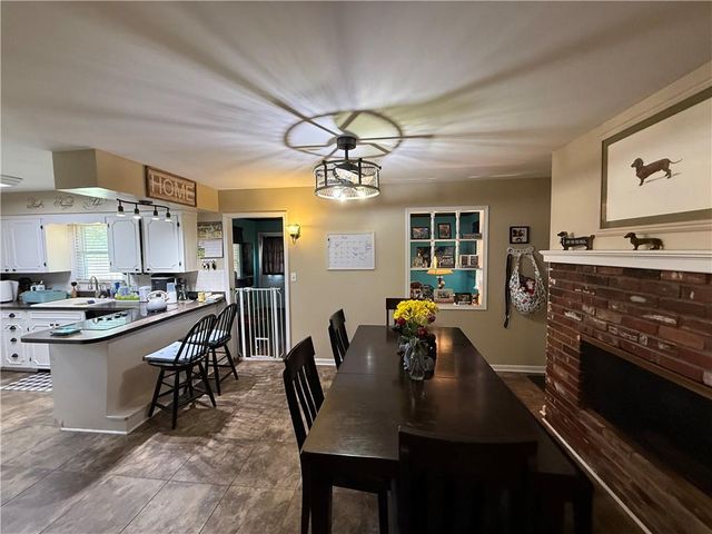 11805 E 48th Street, Kansas City, MO 64133